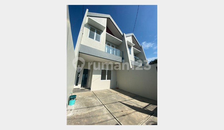 DIJUAL RUMAH MERUYA PURI JAKARTA BARAT 5x25 RP 2.25M BEBAS BANJIR st DIJUAL RUMAH MERUYA PURI JAKARTA BARAT 5x25 RP 2.25M BEBAS BANJIR st