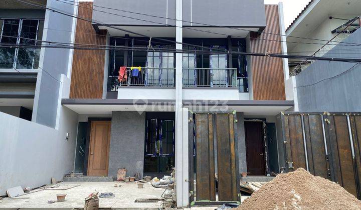 Dijual Rumah Meruya Jakarta Barat 5x25 Rp 2.75M Exclusive, Jalan Lebar, Parkir 2 Mobil St 1