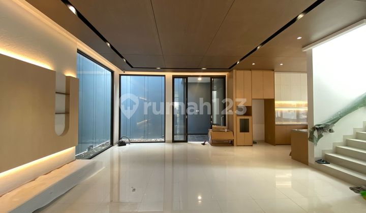 DIJUAL RUMAH TAMAN VILLA MERUYA JAKARTA BARAT 390M2 FULL FURNISH HARGA 9,7M 1