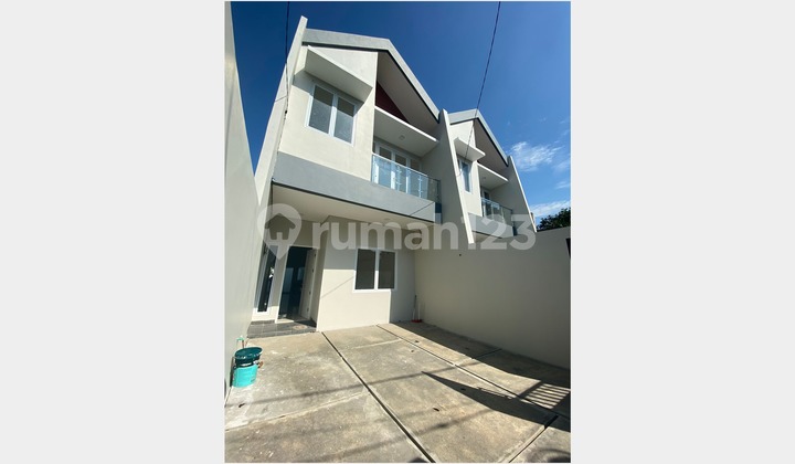 DIJUAL RUMAH MERUYA PURI JAKARTA BARAT 5x25 RP 2.25M BEBAS BANJIR