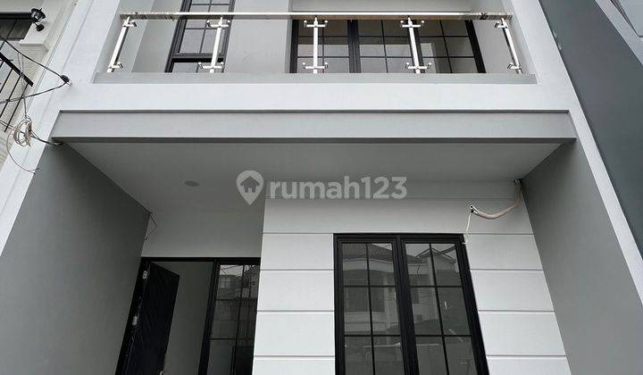 Meruya 5x25 Rp 2.35M Exclusive, Jalan Lebar, Bebas Banjir St 2