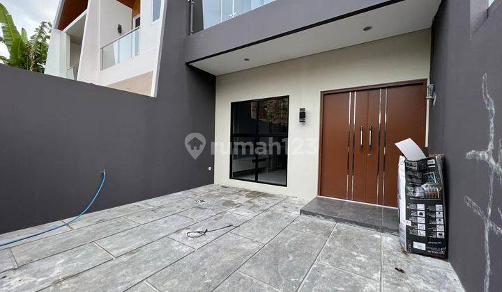 Meruya 5x20 Rp 2.15M Exclusive, Jalan Lebar, Parkir 2 Mobil, St 2