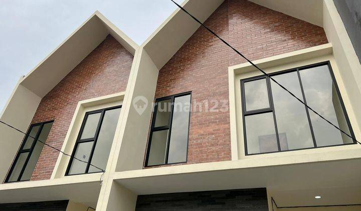 Meruya 5x25 Rp 2.15M Exclusive, Jalan Lebar, Parkir 2 Mobil St 2