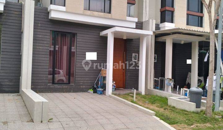 Rumah Semi Furnish Di Northwest Lake Surabaya Barat 1