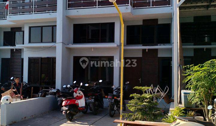 Rumah Baru 2 Lantai Dekat Pintu Tol Bunder Gresik 2