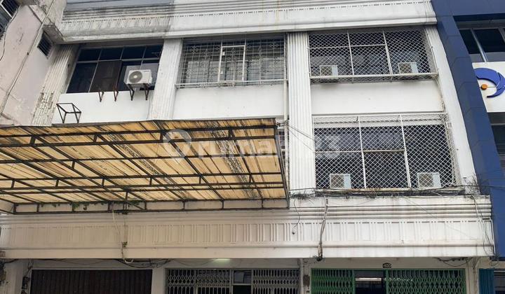 Jual Cepat! Ruko 4 Lantai Siap Huni Dekat Stasiun Senen di Kemayoran - Jakarta Pusat Jual Cepat! Ruko 4 Lantai Siap Huni Dekat Stasiun Senen di Kemayoran - Jakarta Pusat