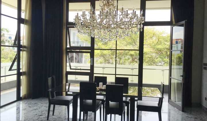 Rumah Mewah 3 Lantai Siap Huni di Kelapa Gading Jakarta Utara Rumah Mewah 3 Lantai Siap Huni di Kelapa Gading Jakarta Utara