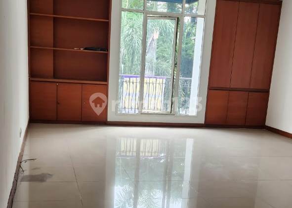 Ruko Plaza 3 Pondok Indah Jakarta Selatan