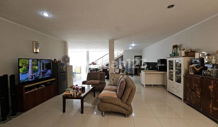 Kebayaran Baru Jakarta Selatan Rumah Lama 1 Lantai 2