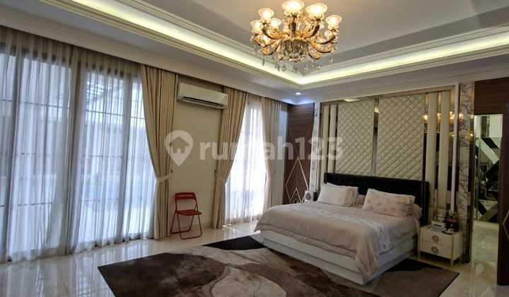 Rumah Mewah 2 Lantai Full Furnised di Bintaro - Jakarta Selatan