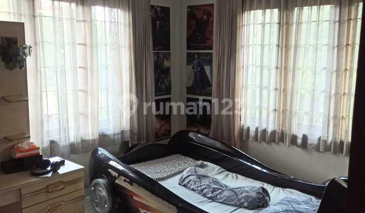 Rumah Hoek Asri Furnished Kembar 2