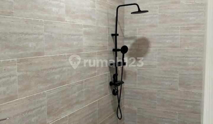 Rumah Cantik Minimalis Taman Kopo Indah 2 Rumah Cantik Minimalis Taman Kopo Indah 2