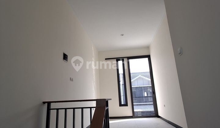 Beautiful Minimalist House Kopo Indah Garden 5 2