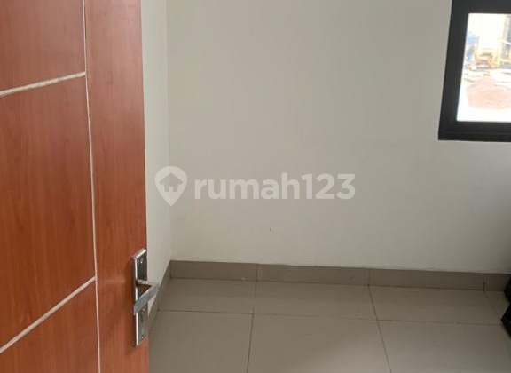 Rumah Cantik 3 Lantai Setiabudi 2