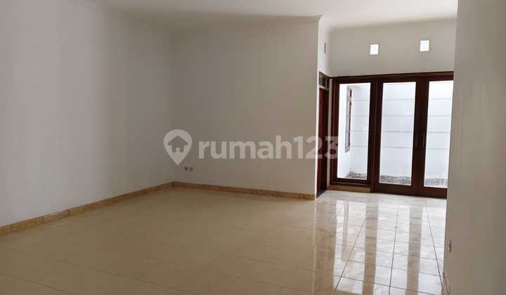 Rumah Cantik Minimalis Siap Huni Taman Kopo Indah