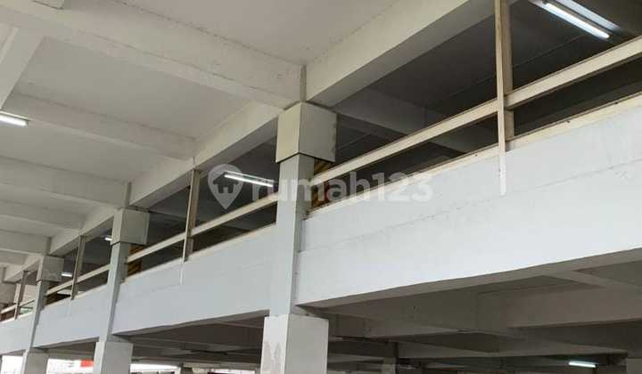 Gedung 4 Lantai Mainroad Cirebon