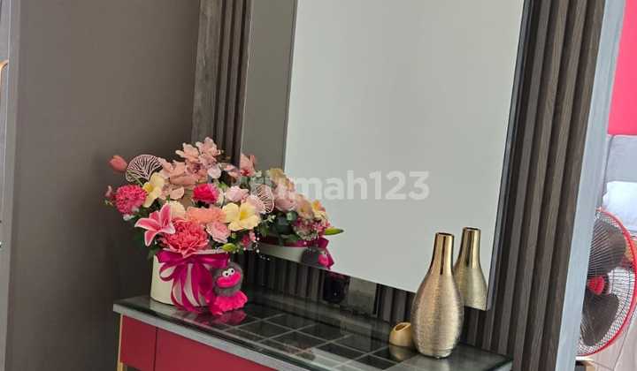 Beautiful 2-Story House Sumarecon 2