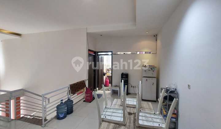 Ready-to-Live House Near Pasteur Toll Road and University in Setra Indah Bandung Pasteur. 2