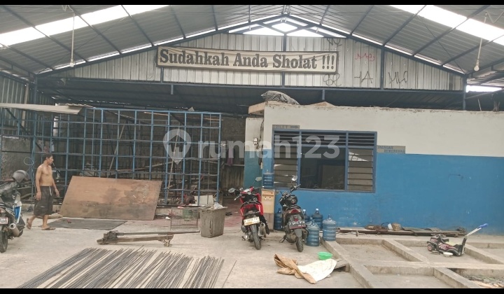 Warehouse for Rent (425 million) in Pamulang, Unfurnished 850.0 m², Freehold Title Warehouse for Rent (425 million) in Pamulang, Unfurnished 850.0 m², Freehold Title