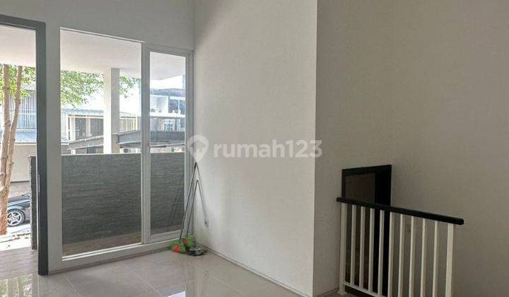 Sewa Rumah Baru 3 Lantai Utara Shm 2