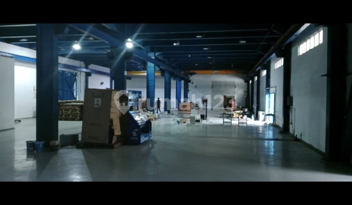 Warehouse for Rent (1.2 Billion) 2011.0 m² Unfurnished SHM in Sunter Warehouse for Rent (1.2 Billion) 2011.0 m² Unfurnished SHM in Sunter