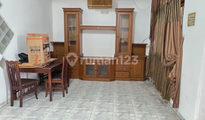 Sewa Rumah (65 Juta) di Taman Palem Bagus 2