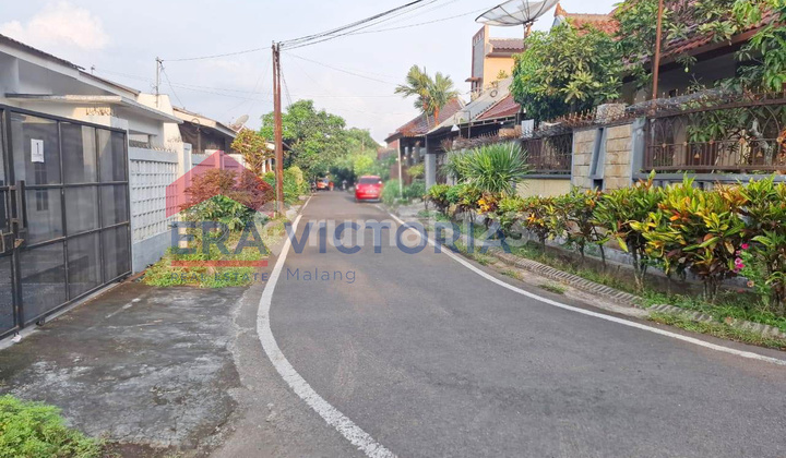 Tanah Emas Tengah Aktivitas Bisnis, Pendidikan & Wisata Kuliner 