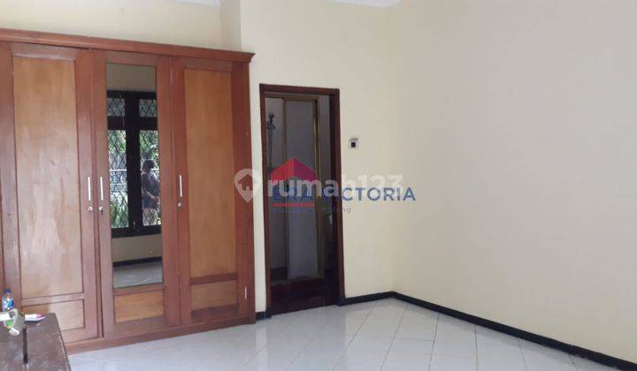 Rumah 2 Lantai Dekat Hotel Haris Di Riverside, Blimbing, Malang 4