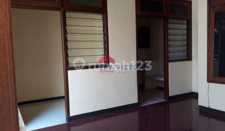 Rumah 2 Lantai Dekat Hotel Haris Di Riverside, Blimbing, Malang 6