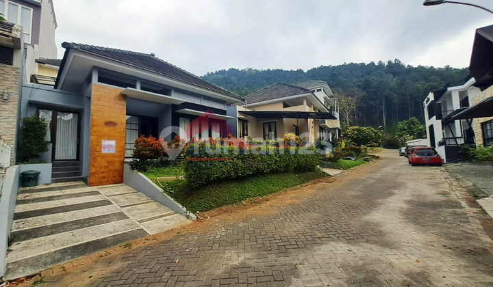 Villa Bagus Full Furnish Potensi Passive Income di Batu 2