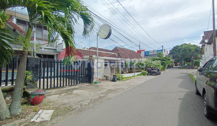 Rumah Bangunan Kokoh Tengah Kota Cocok untuk Tinggal atau Usaha