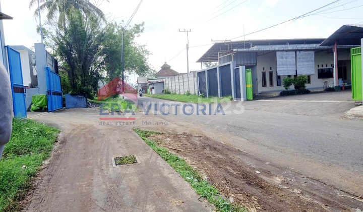 Gudang Area Industri Jalan Luas Akses Dumptruk Cocok untuk Tempat Penyimpanan Gudang Area Industri Jalan Luas Akses Dumptruk Cocok untuk Tempat Penyimpanan