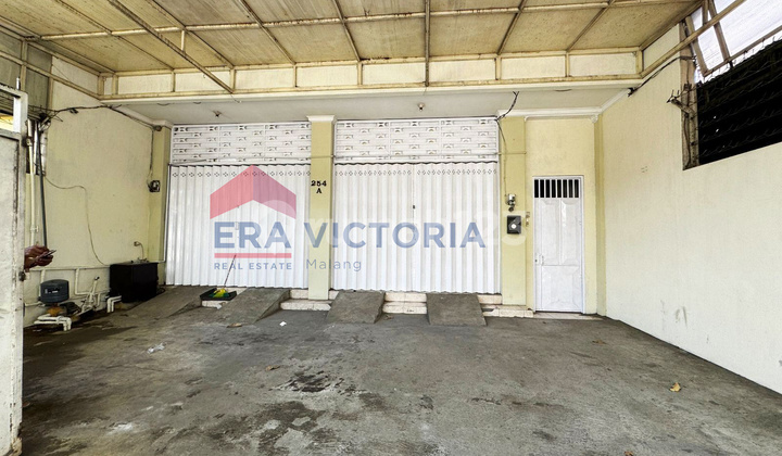 Shop House/Shop Houses Investment in a Bustling Area Near Transmart & Renowned Campus 2