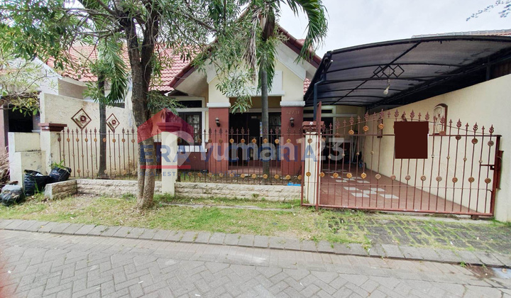 Rumah Perumahan Elit Sidoarjo Keamanan 24 Jam Dekat Jalan Provinsi Krian-Taman