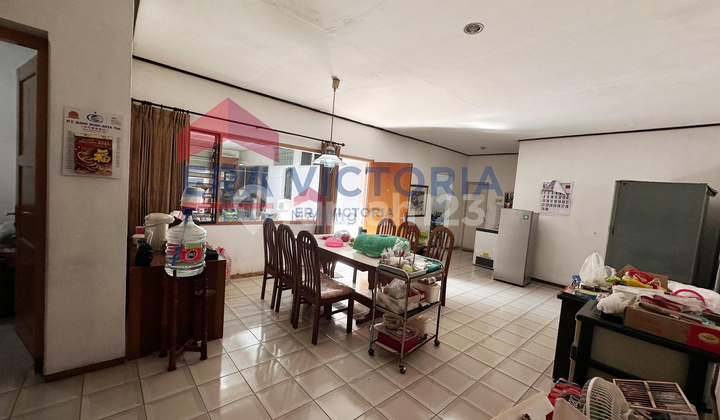 Rumah Vintage Terawat Dijual, Lokasi Nyaman Dekat MOG & Superindo  2