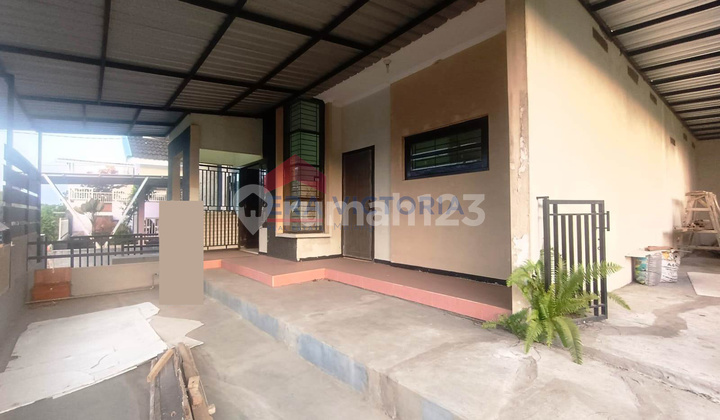 Rumah HOOK Strategis Dekat The OZ Lingkungan Tenang, Jalan Lebar