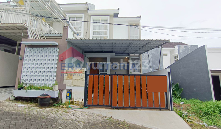 Ready-to-Occupy House in an Exclusive Environment Near Campus &amp; Suhat-Sudimoro Culinary Area
