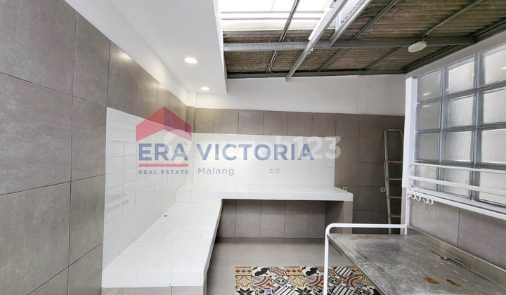 Comfortable & Safe House in a Strategic Location Near Juanda & Rungkut 2