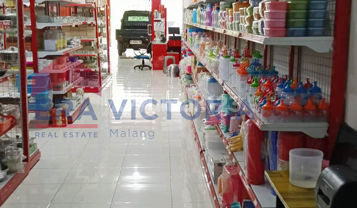 Roadside Shop House on Malang-Blitar Main Road, Strategic Location 2