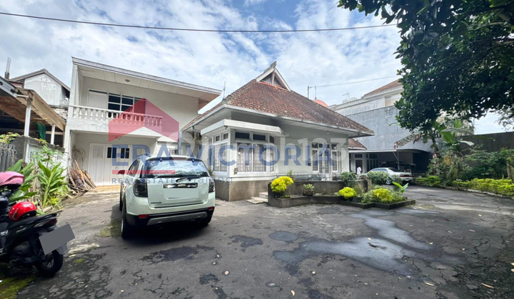 Rumah Jalan Ijen Nol Jalan Area Elite Pusat Kota Dekat Polinema