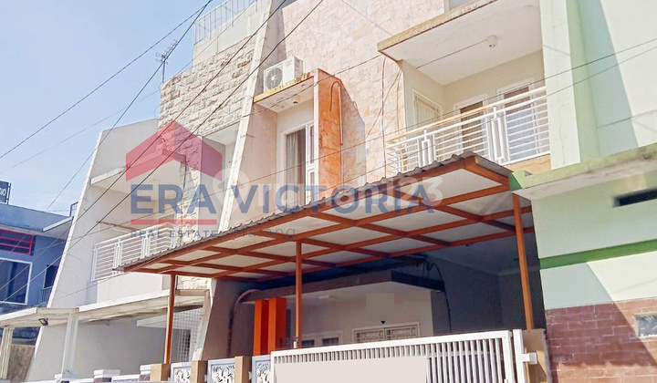 Rumah One Gate System Semi Furnished Dekat S. Parman, Superindo  2