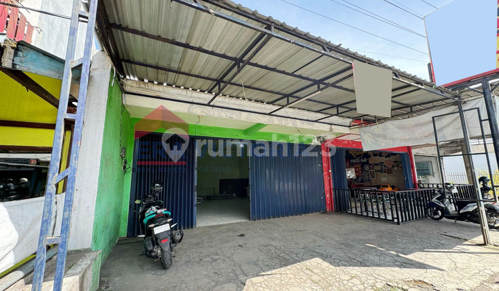 Rental of Shop in Busy Pakisaji Area Strategic Location Suitable for Culinary Business Rental of Shop in Busy Pakisaji Area Strategic Location Suitable for Culinary Business