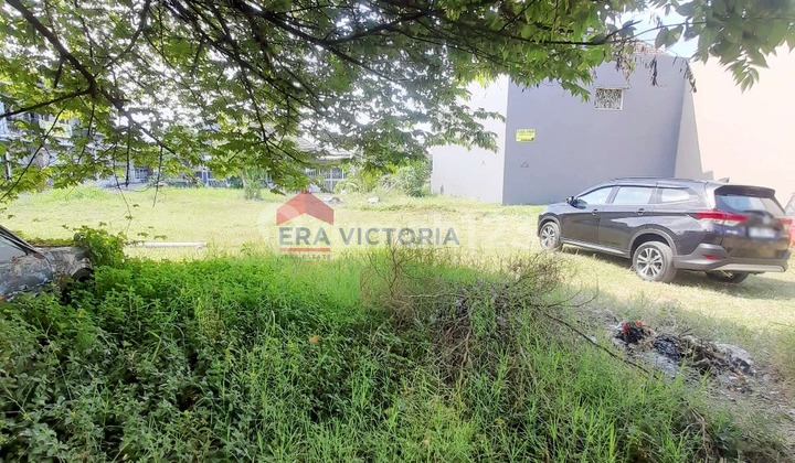 Potential Land for Developers: Location with High Student Traffic & Easy Access.