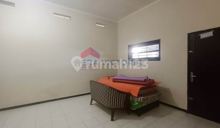 Rumah HOOK Strategis Dekat The OZ Lingkungan Tenang, Jalan Lebar