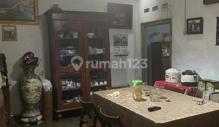 For Sale Strategic Hook House in Kebon Sirih – Suitable for Business or Residence 2