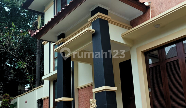 Dijual Rumah Mewah di Kemang Timur Jakarta Selatan – Luas Tanah 759 m², Ada Kolam Renang, SHM