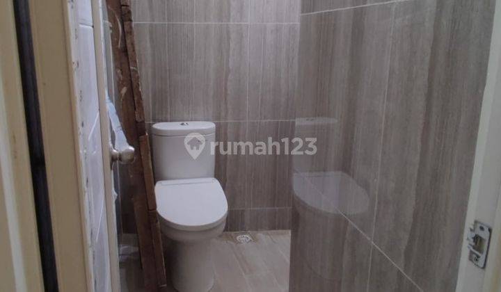 Rumah mewah elegant  2 lantai di Palmerah jakarta barat