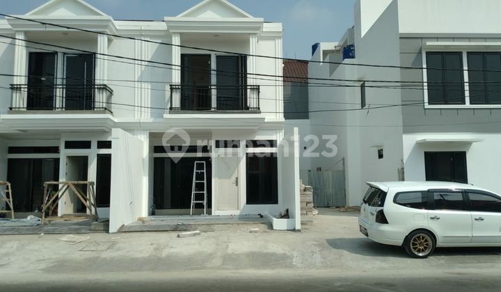 Rumah mewah 2 Pantai dekat perkantoran di Belakang Gudang garam Cempaka Putih 2