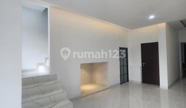 Beautiful New Luxurious House Ready to Occupy in Kopo Permai 2