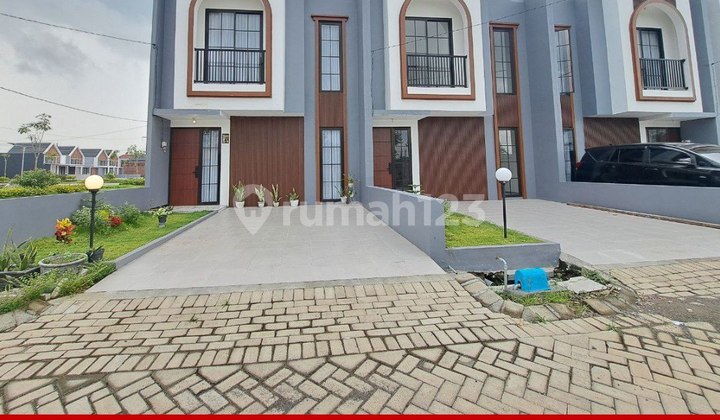 Dijual Rumah 2 Lantai Dekat Surabaya Disukodono